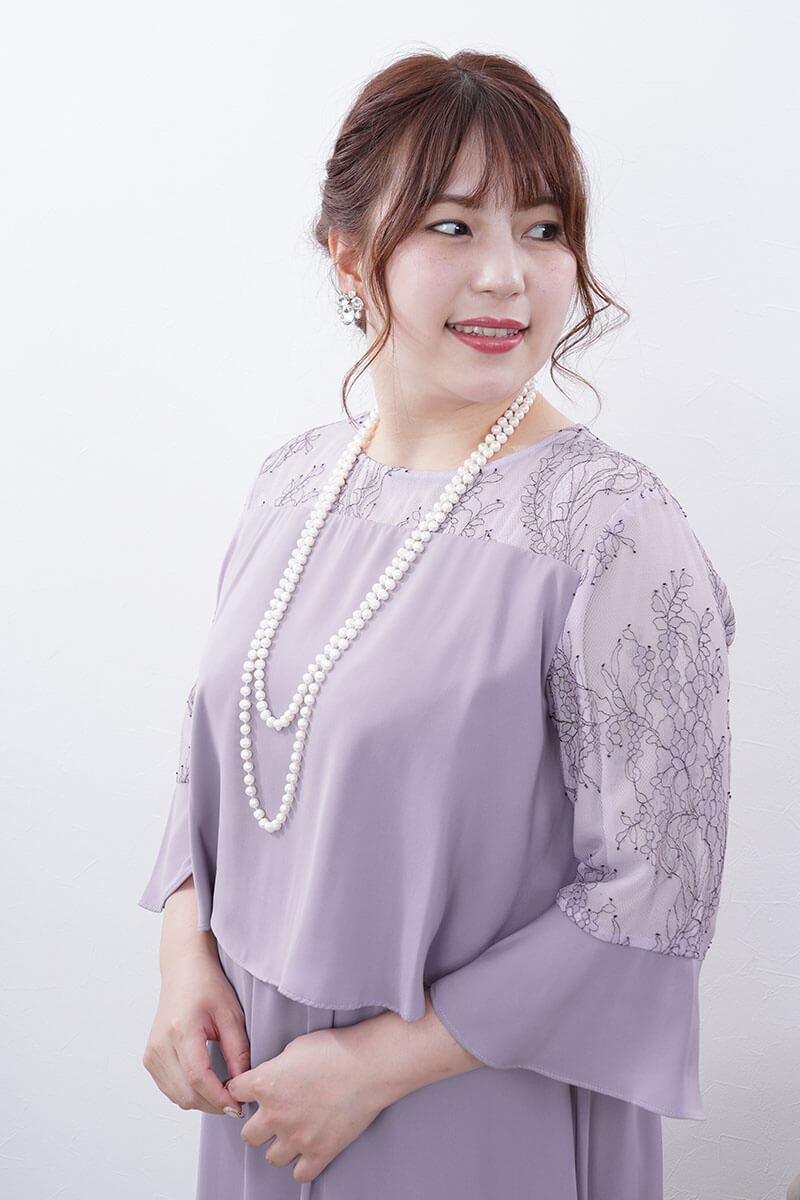 ラベンダーのフレアレイヤードドレス