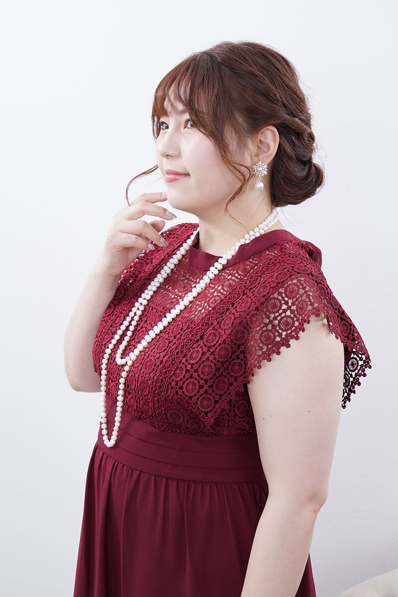ボルドーのヴィンテージライクレースドレス