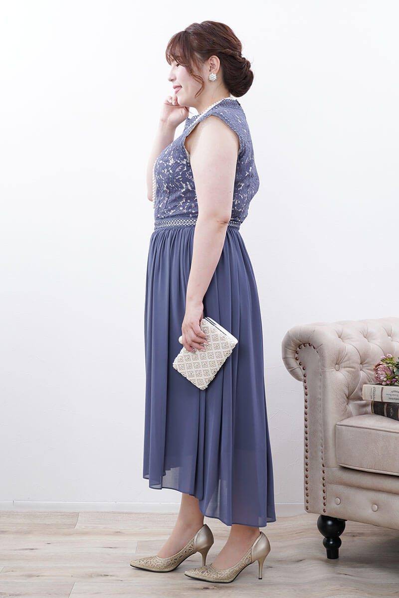 ブルーのヴィンテージライクレースドレス