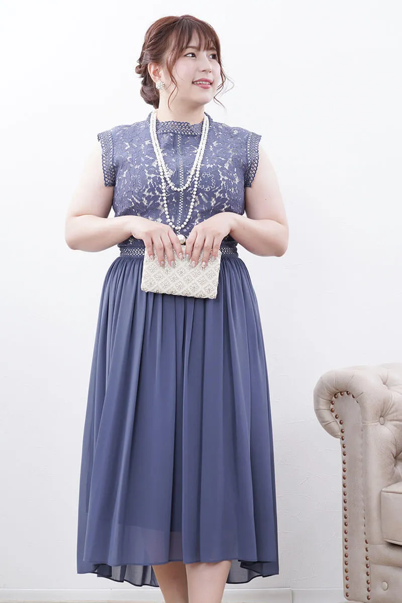 ブルーのヴィンテージライクレースドレス