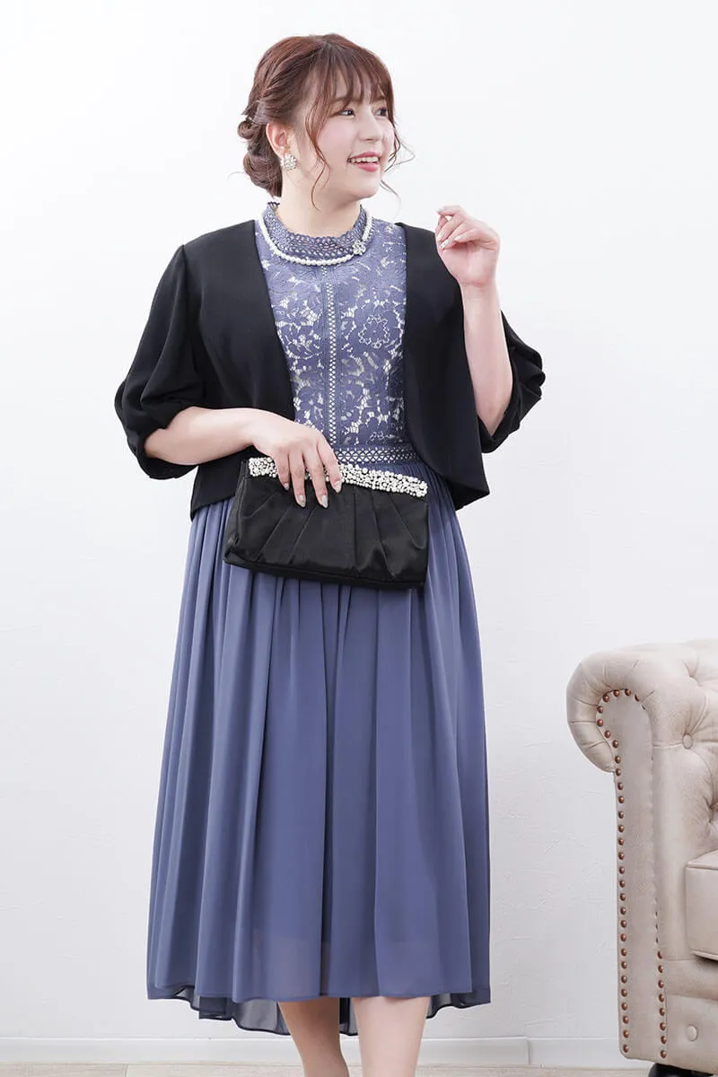 ブルーのヴィンテージライクレースドレス