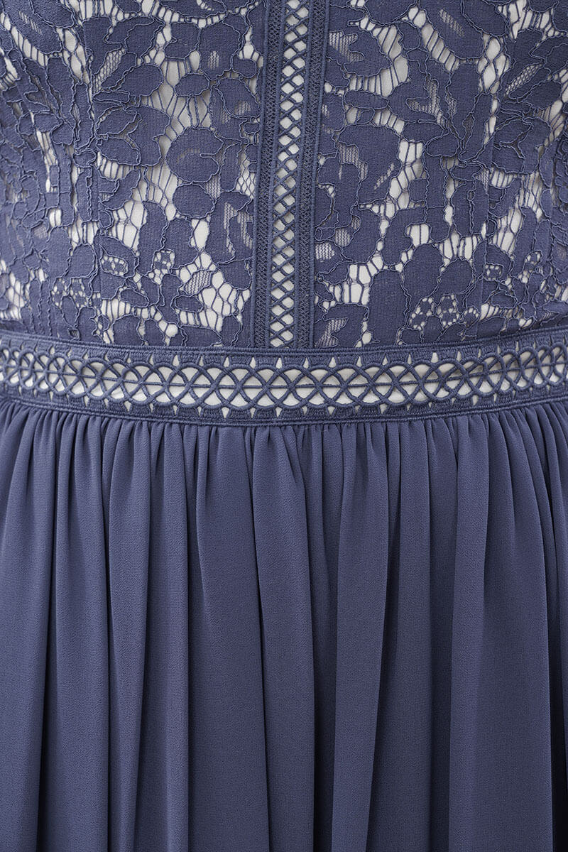 ブルーのヴィンテージライクレースドレス