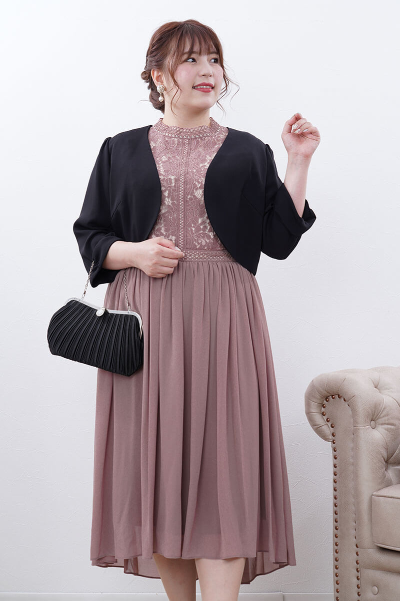 スモーキーピンクのヴィンテージライクレースドレス