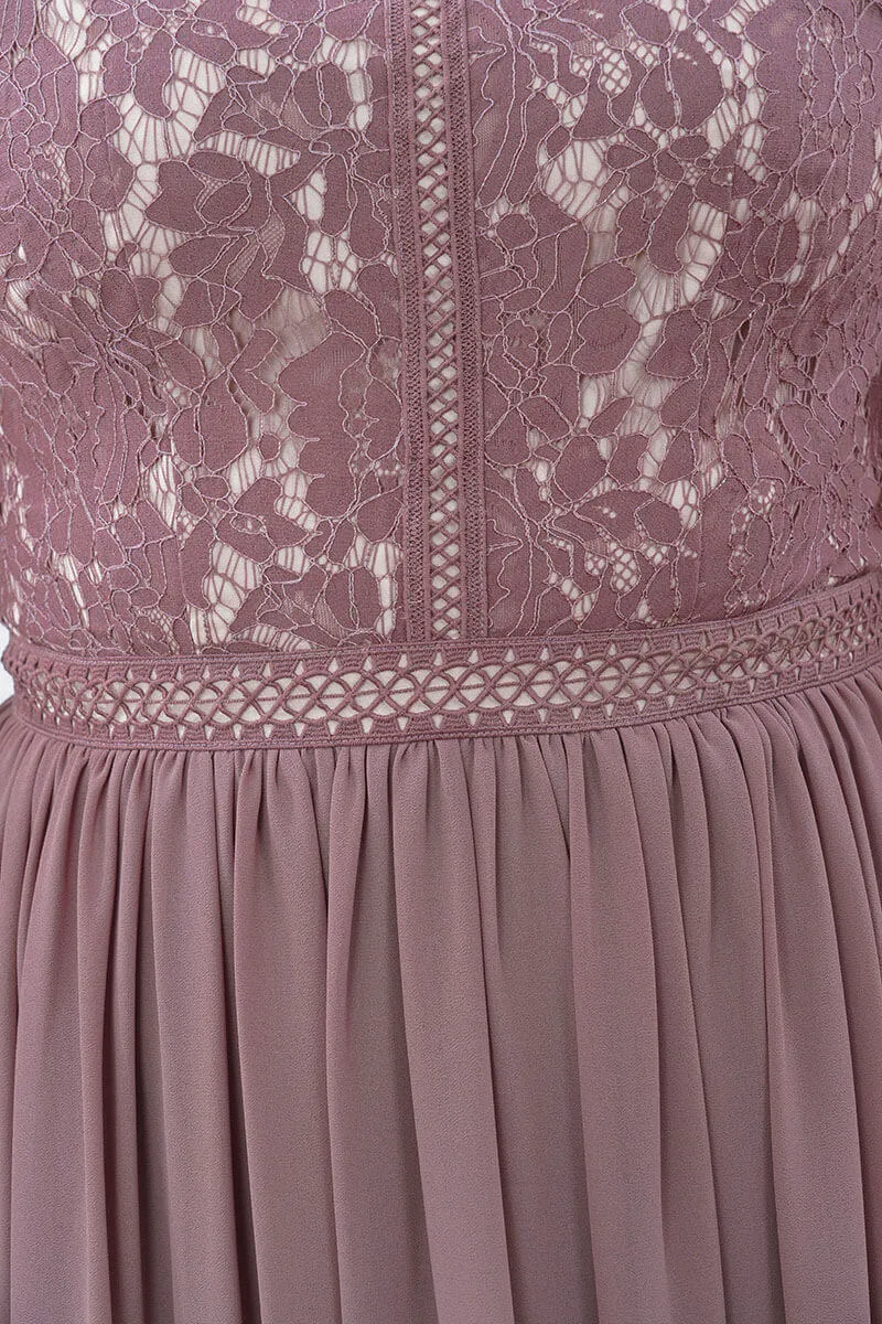 スモーキーピンクのヴィンテージライクレースドレス