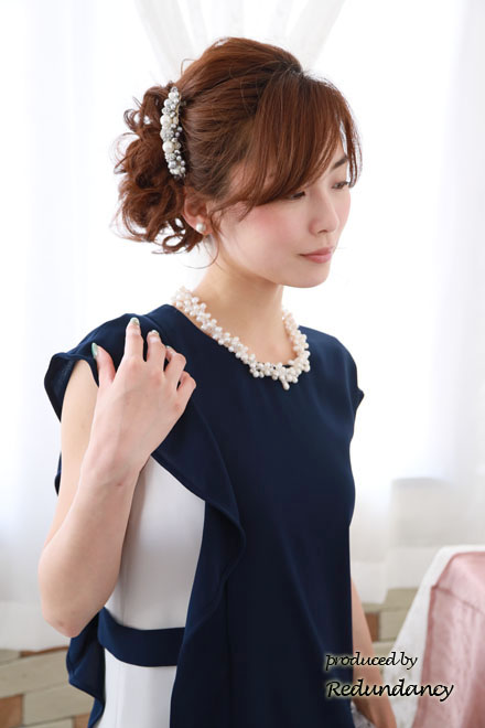 ラインストーンとグレーパールのバレッタ