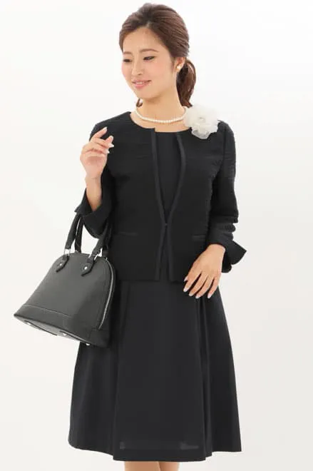 ネイビーのタックフレアセレモニースーツセット