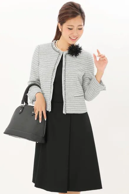 ブラックのフリンジ付きセレモニースーツセット