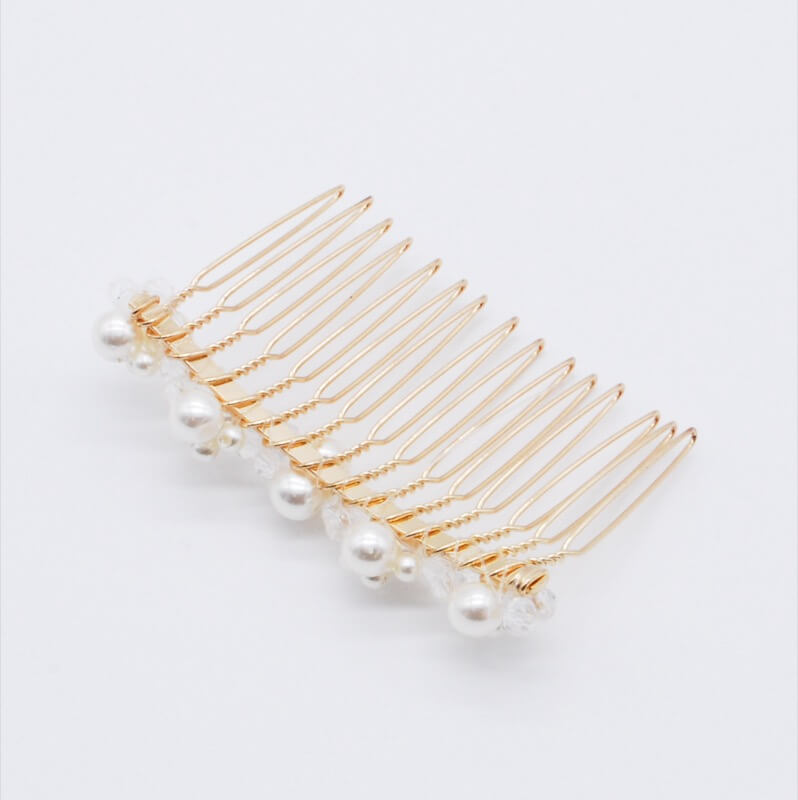 パール×ビーズのゴールドコーム