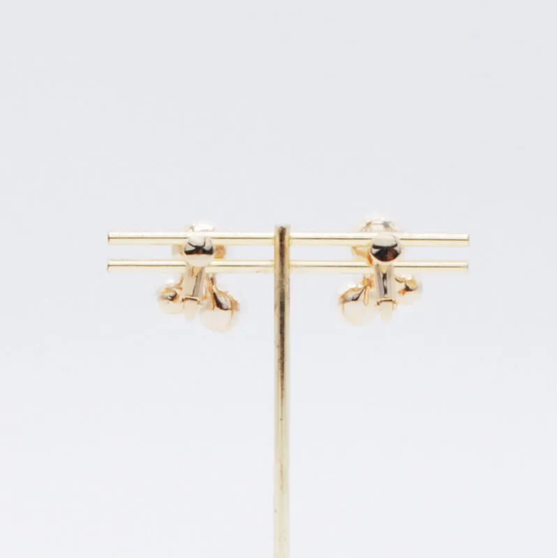 トリプルパールイヤリング