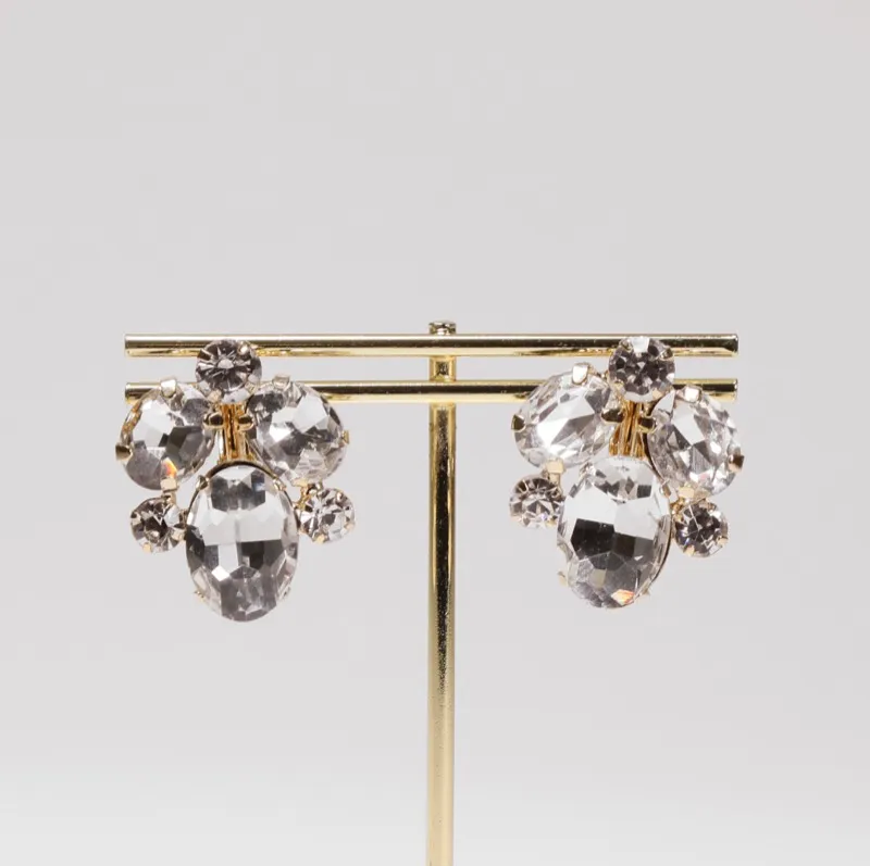 ビジュー付きイヤリング(ゴールド)