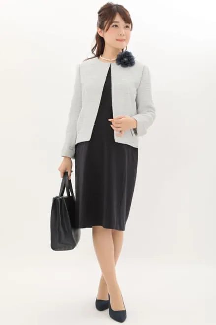 ネイビーの授乳口付きツイードセレモニースーツセット