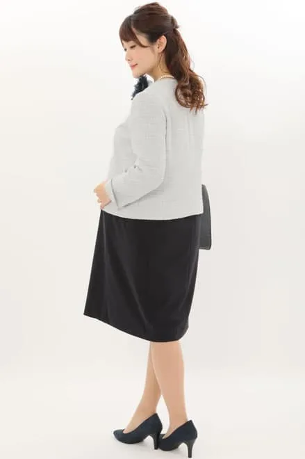 ネイビーの授乳口付きツイードセレモニースーツセット