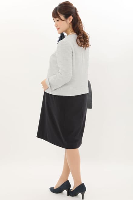 ネイビーの授乳口付きツイードセレモニースーツセット