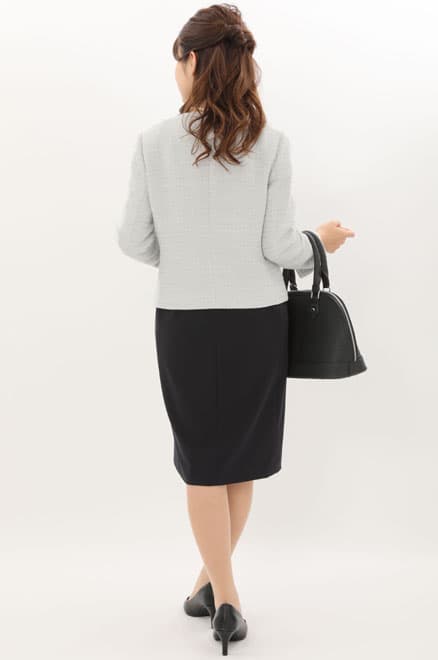 ネイビーの授乳口付きツイードセレモニースーツセット