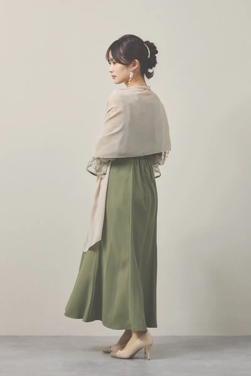 カーキの刺繍ボレロ付きキャミソールドレス