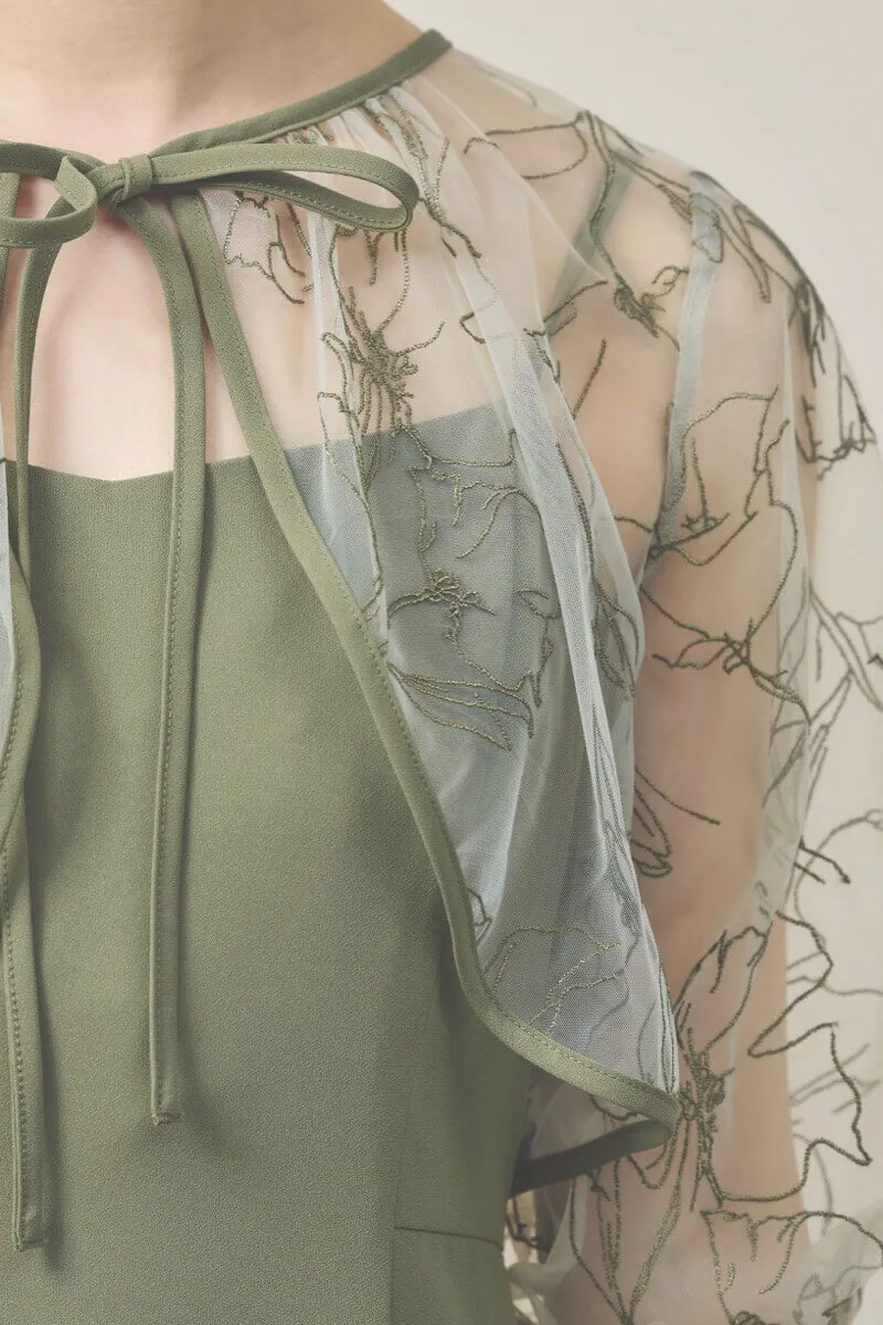 カーキの刺繍ボレロ付きキャミソールドレス