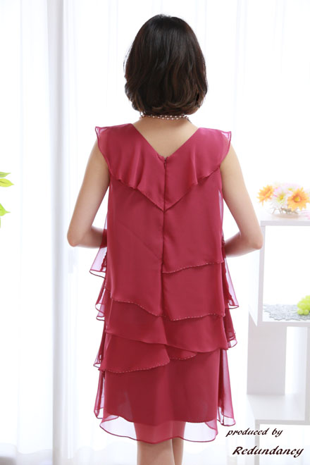 ピンクのVネックフリルミニ丈ドレスコーディネートセット