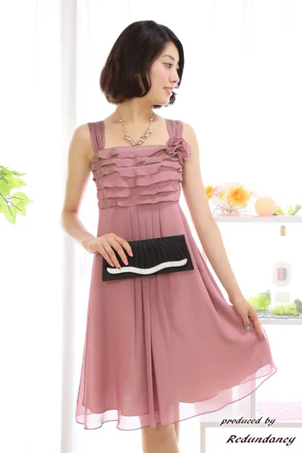 ピンクのティアードフリルドレスコーディネートセット