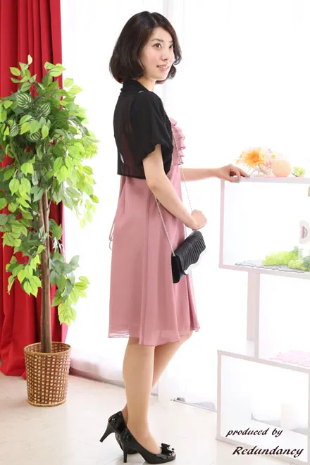 ピンクのティアードフリルドレスコーディネートセット