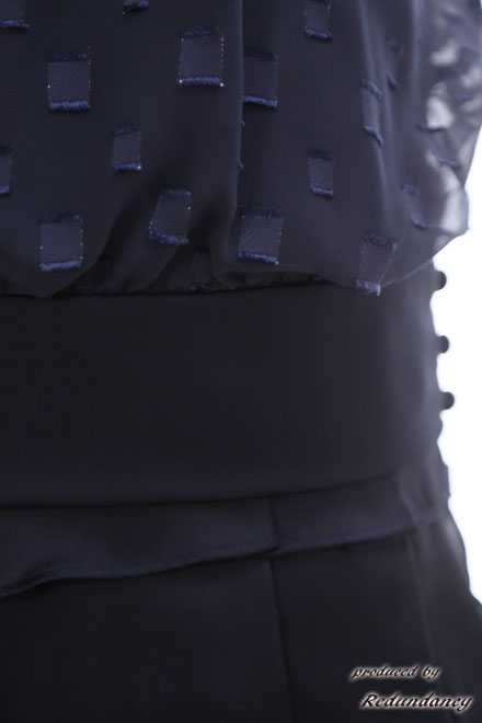 ネイビーのティアードフリルネックリボンドレスコーディネートセット