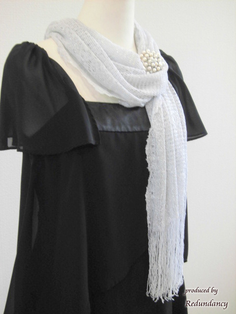 ホワイトパールの結晶ブローチ