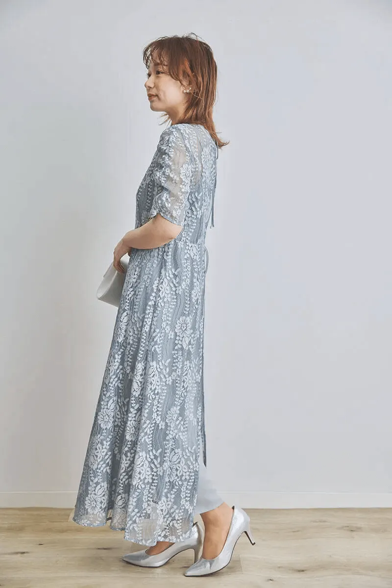 ミントグレーの花柄レースロングドレス