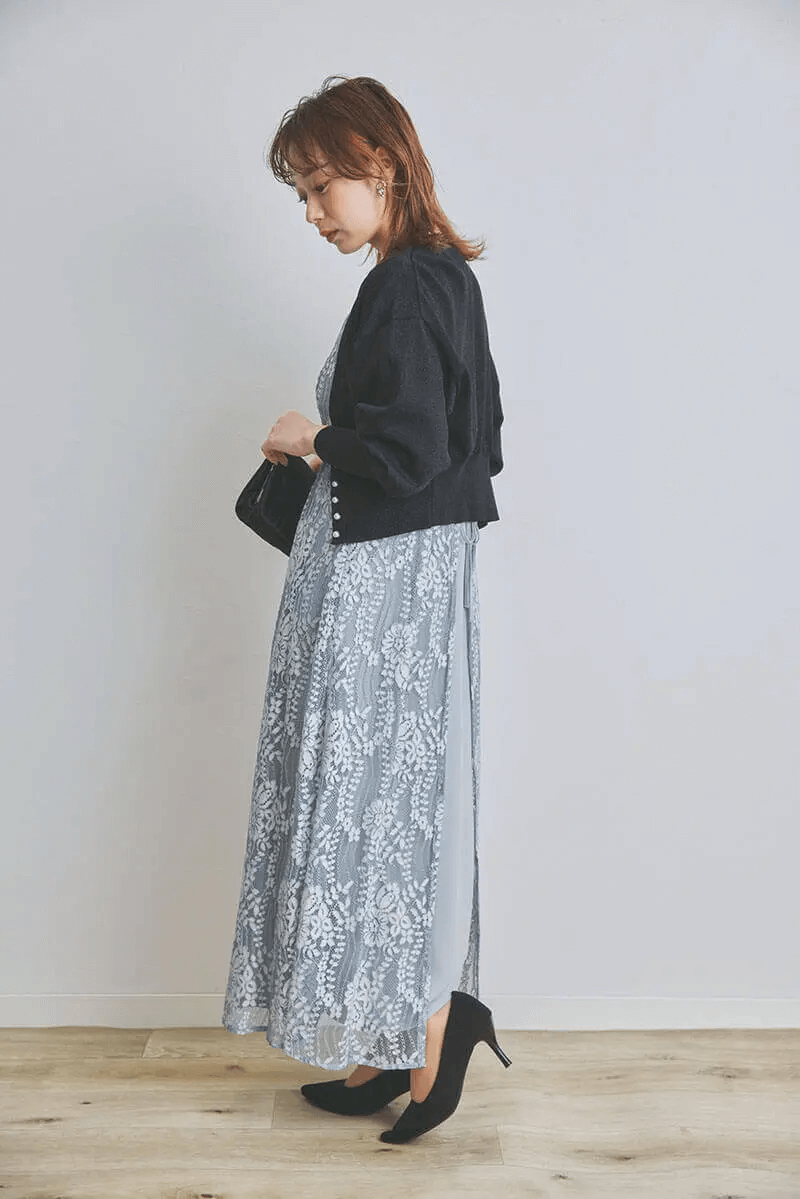 ミントグレーの花柄レースロングドレス