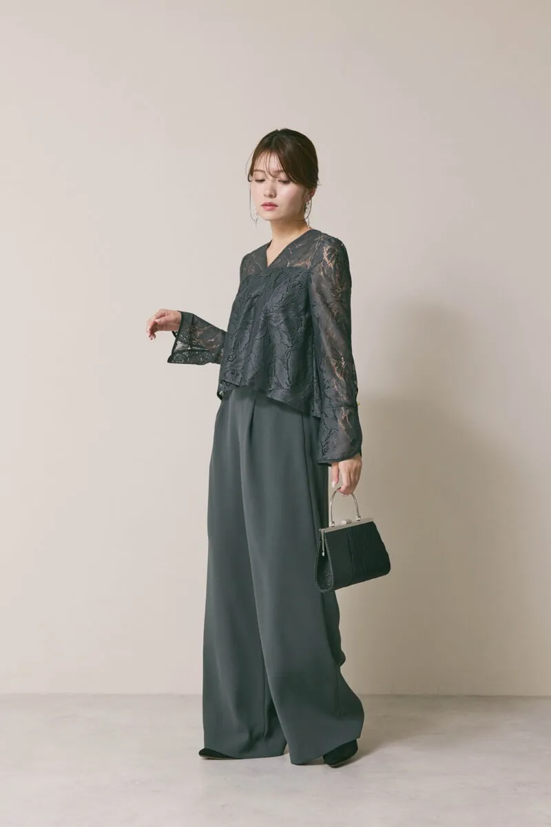 ダークグリーンのワイドパンツセットアップ