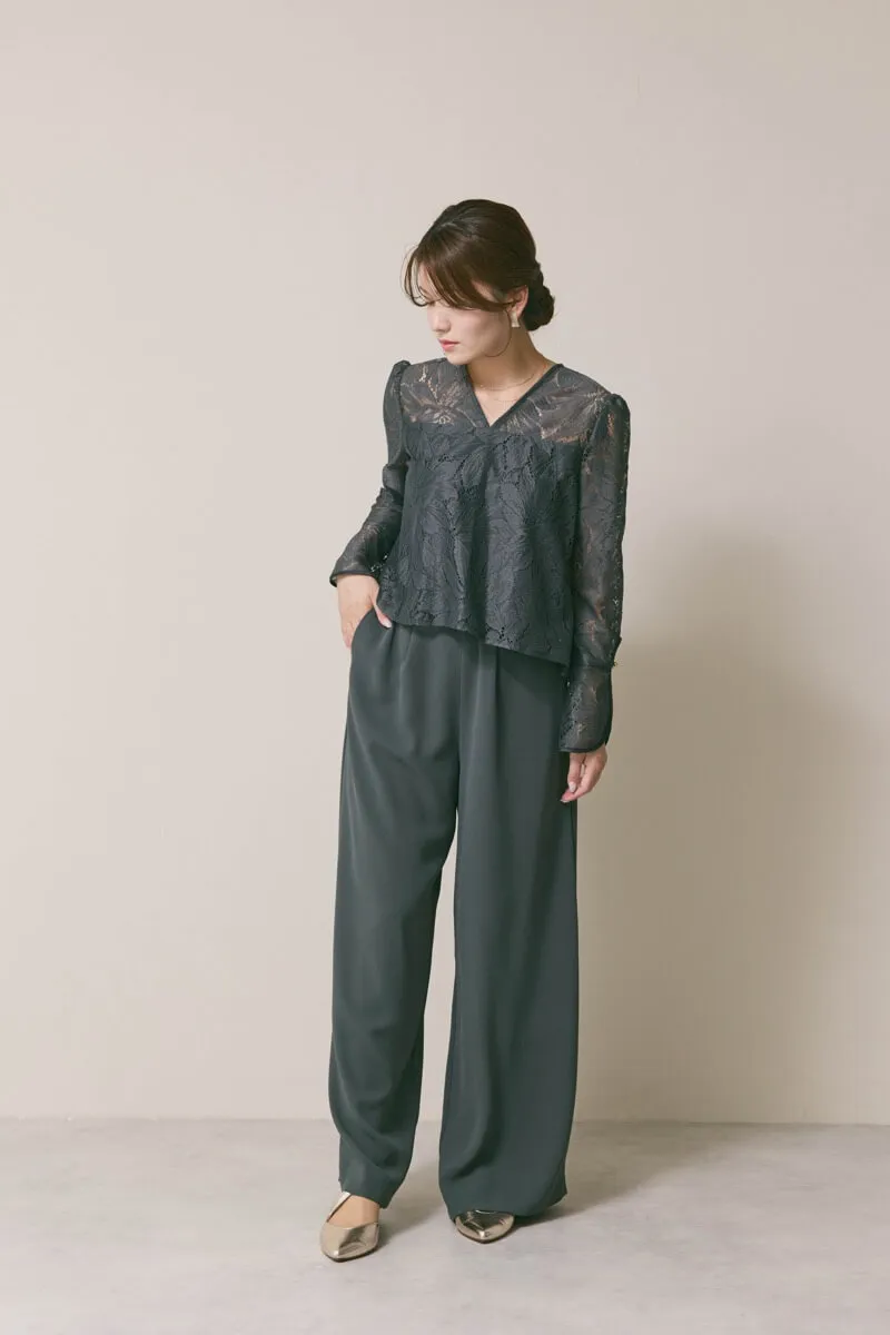 ダークグリーンのワイドパンツセットアップ