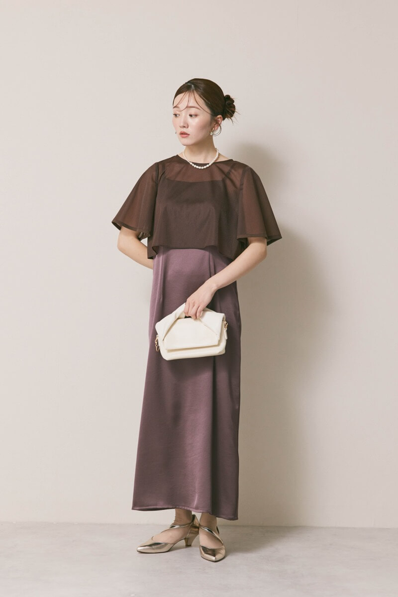 ダークブラウンのシアートップスドレス