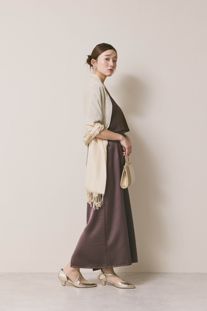 ダークブラウンのシアートップスドレス