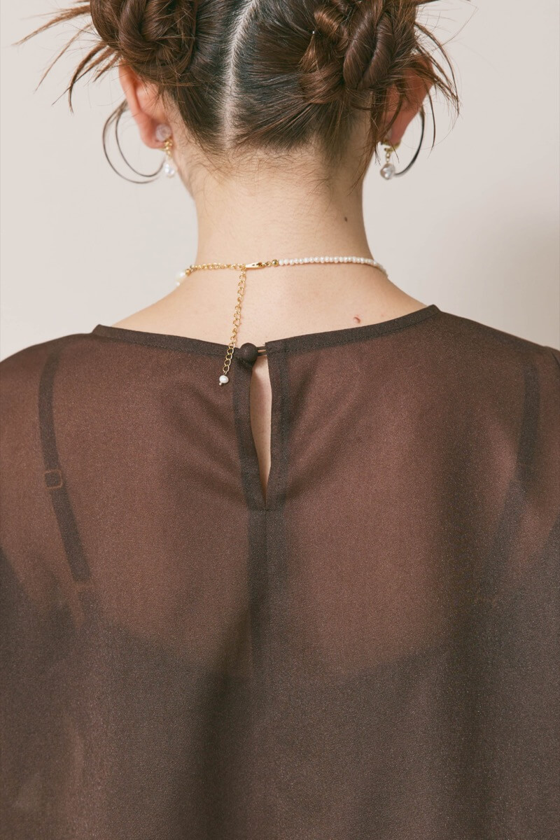 ダークブラウンのシアートップスドレス