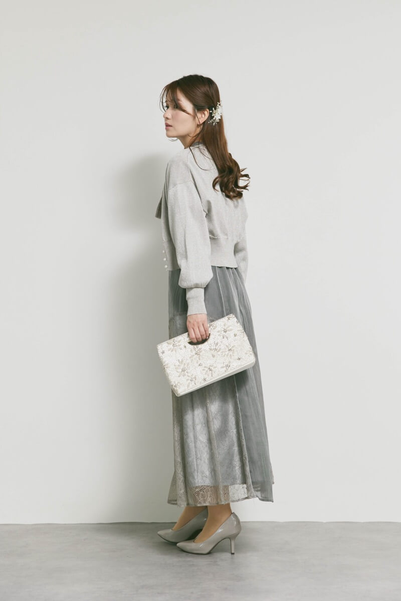 チャコールのシアーレースコンビネーションドレス