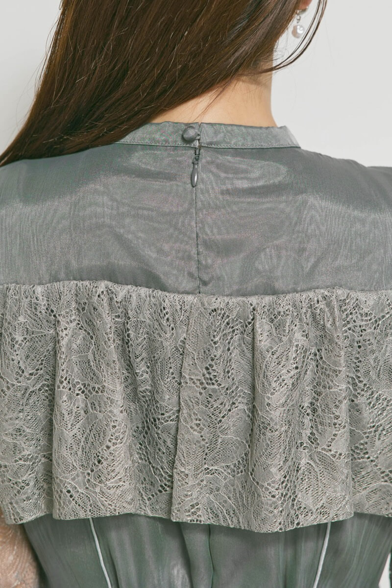 チャコールのシアーレースコンビネーションドレス