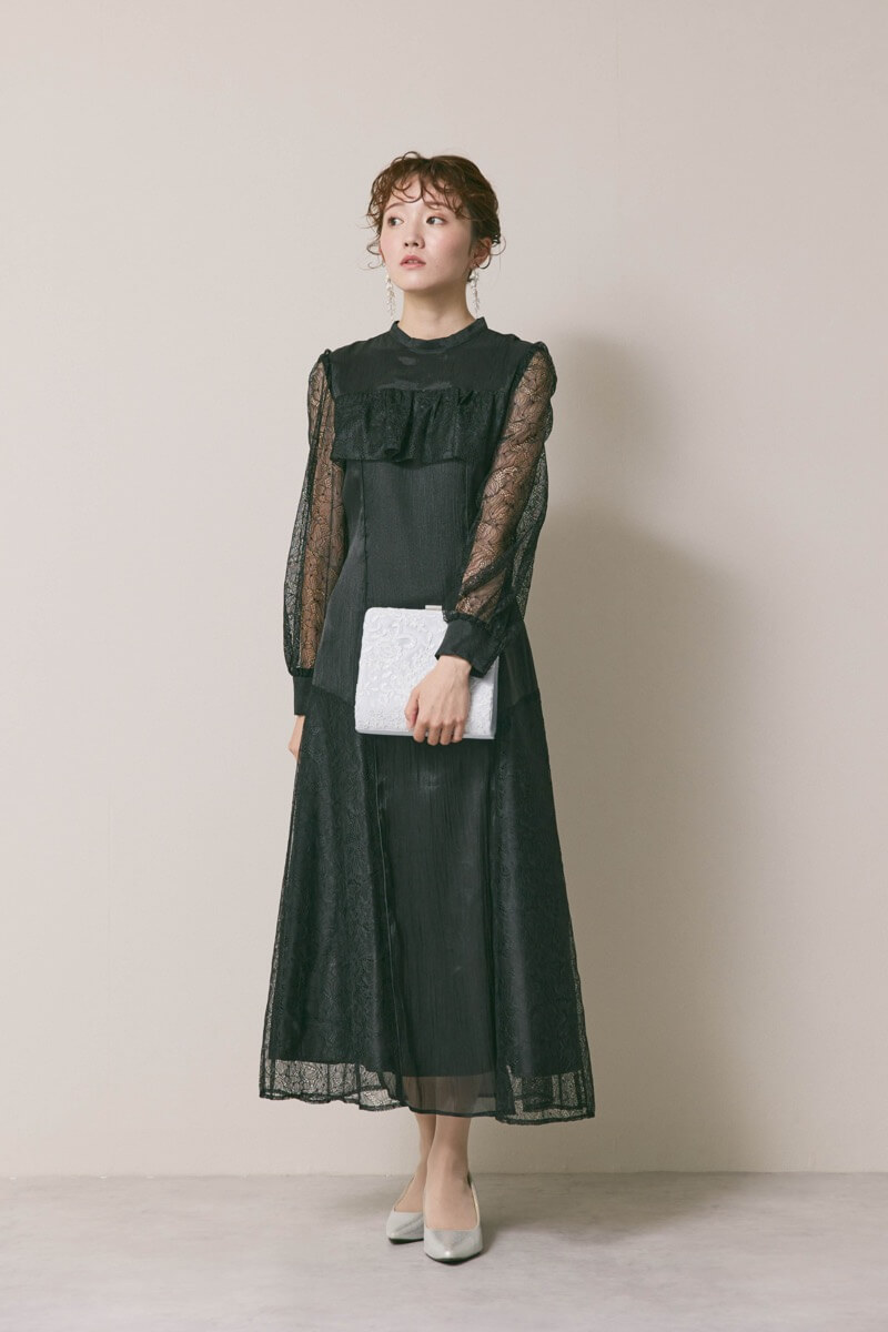 ブラックのシアーレースコンビネーションドレス