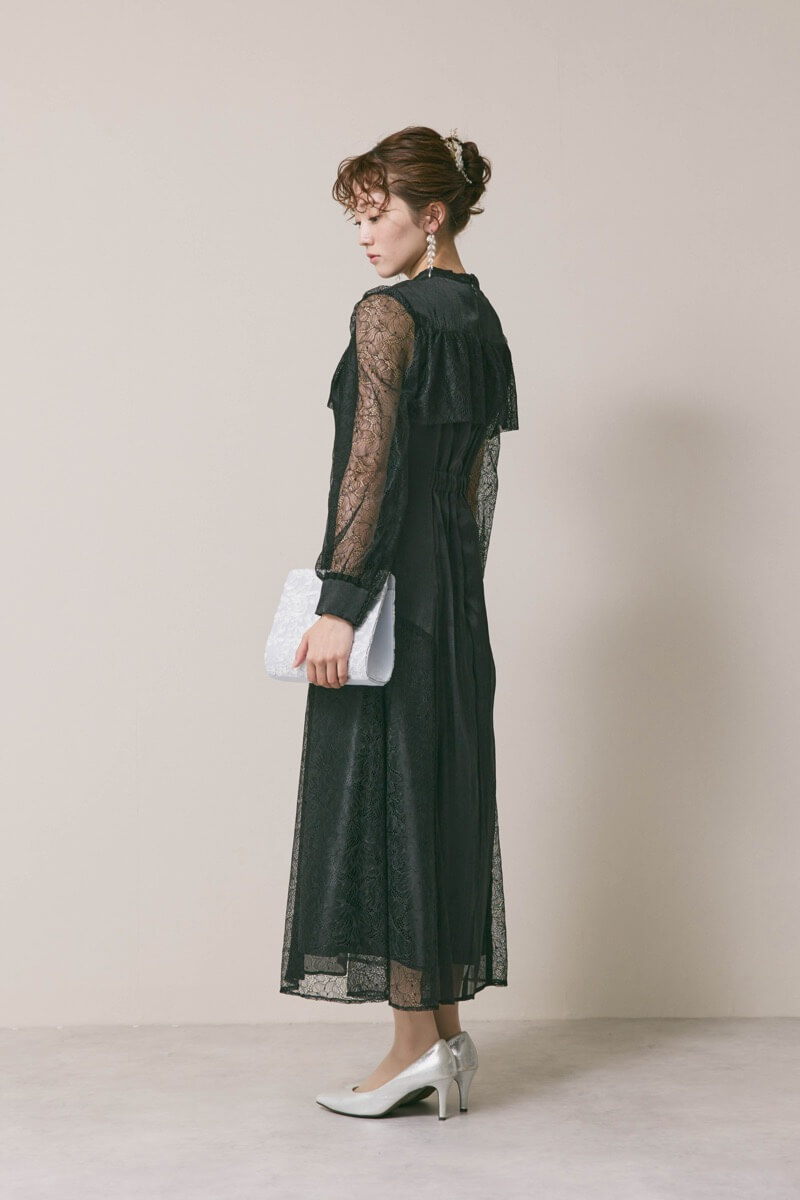 ブラックのシアーレースコンビネーションドレス