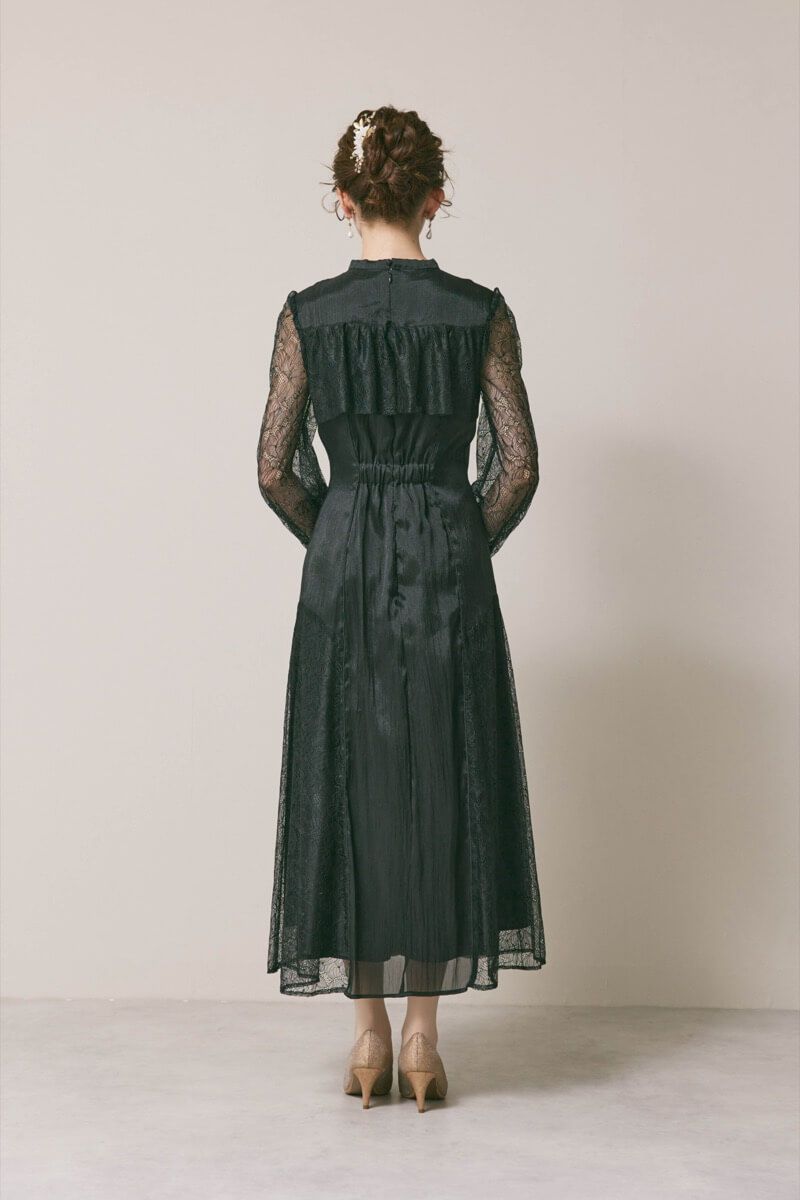 ブラックのシアーレースコンビネーションドレス