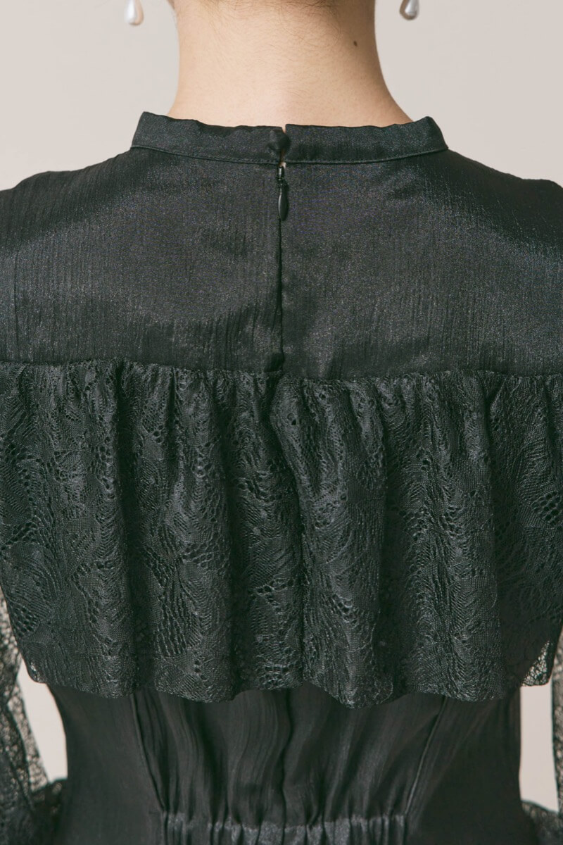 ブラックのシアーレースコンビネーションドレス