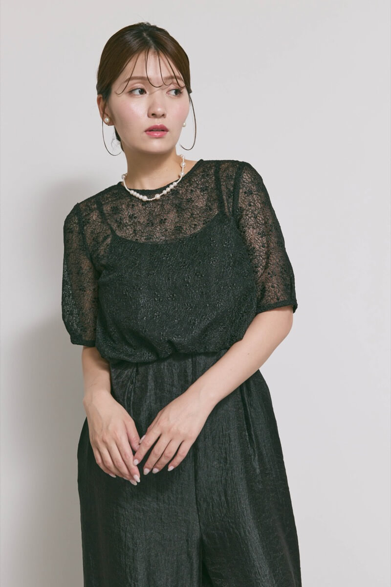 ブラックのバルーンデザインパンツドレス