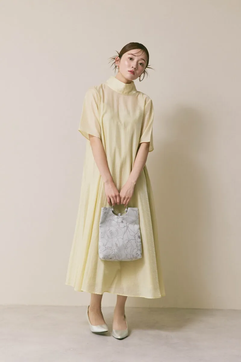 イエローのテントラインシアードレス