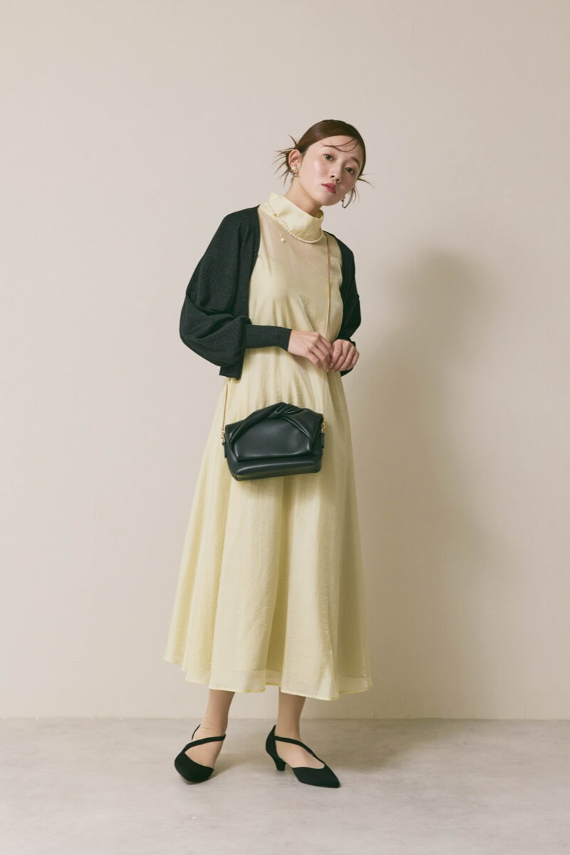 イエローのテントラインシアードレス