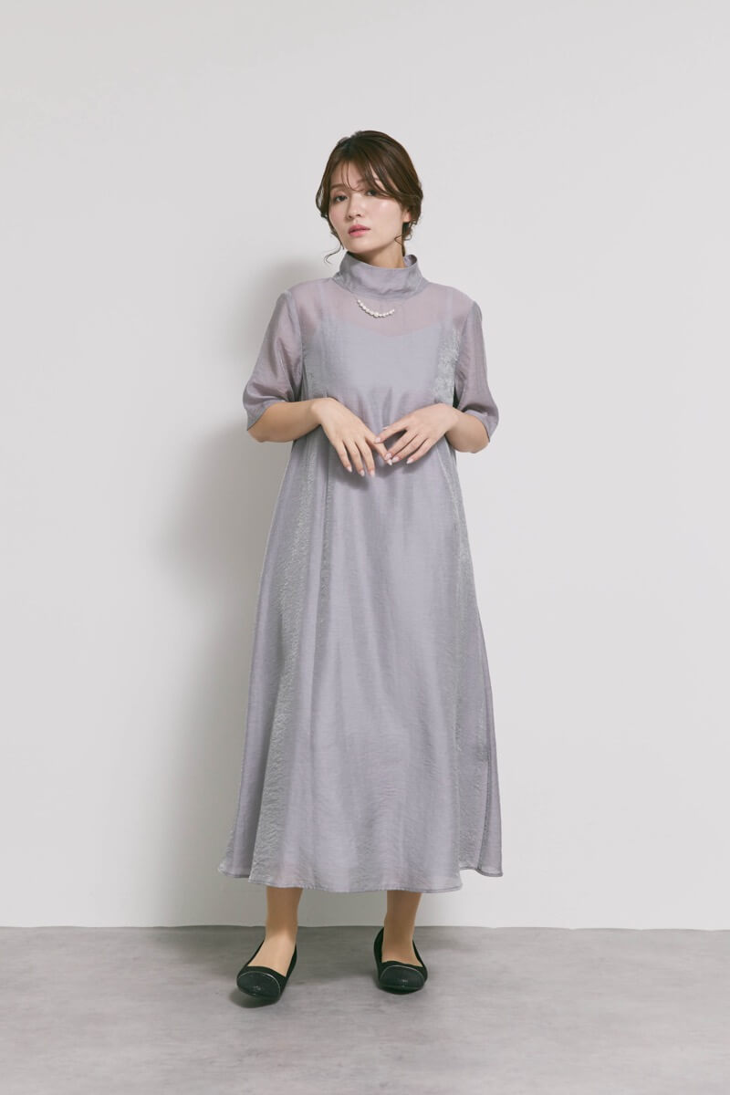 ブルーグレーのテントラインシアードレス