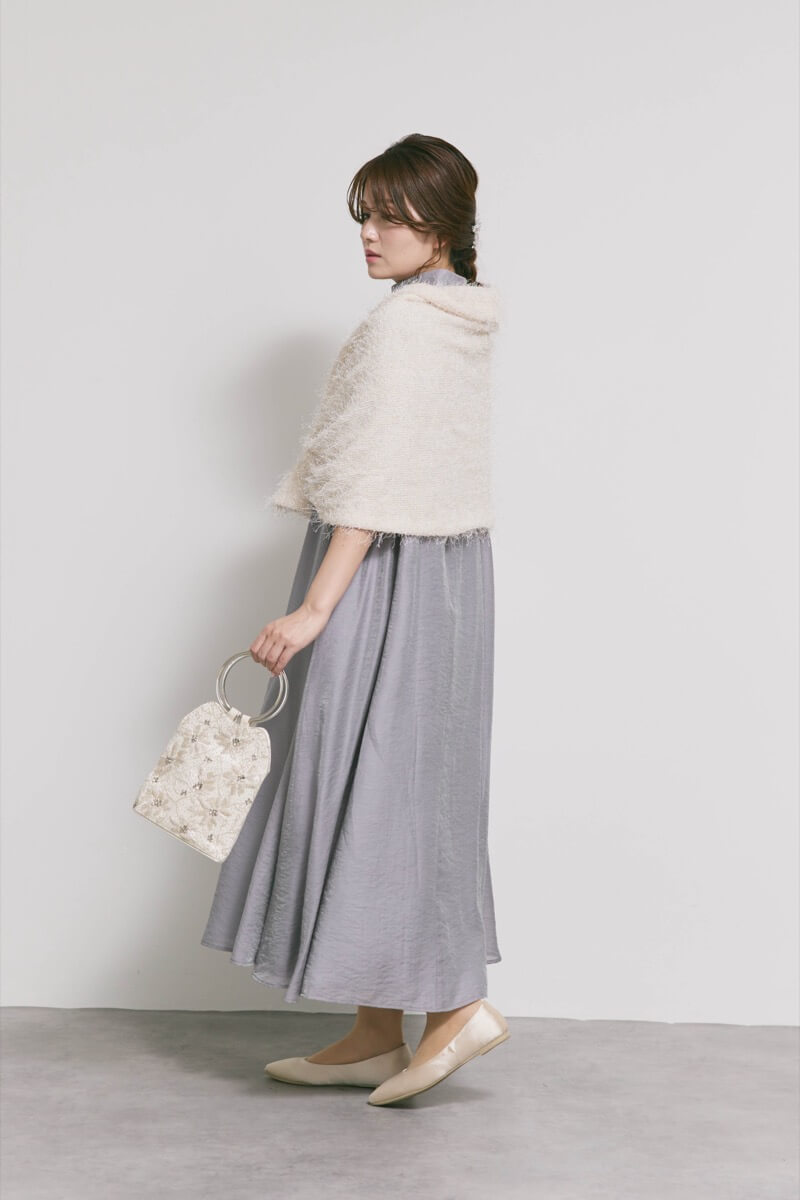 ブルーグレーのテントラインシアードレス