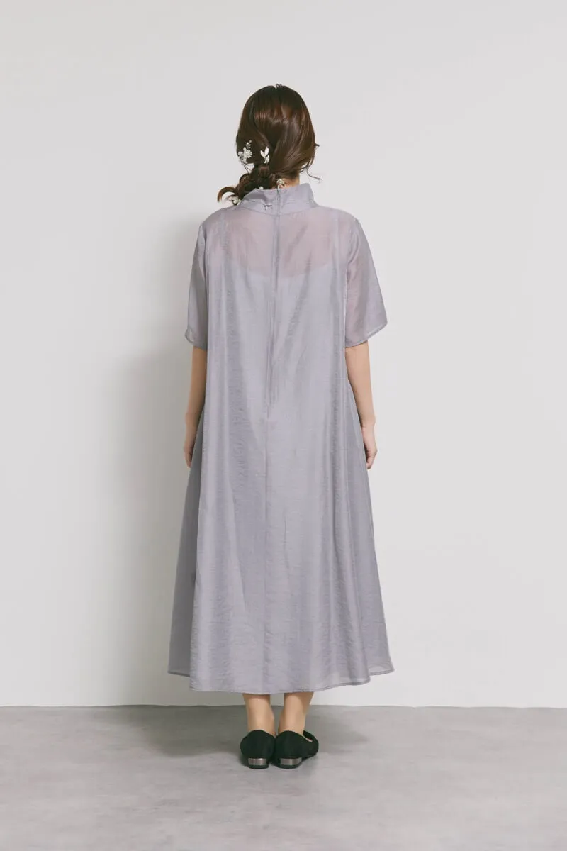 ブルーグレーのテントラインシアードレス