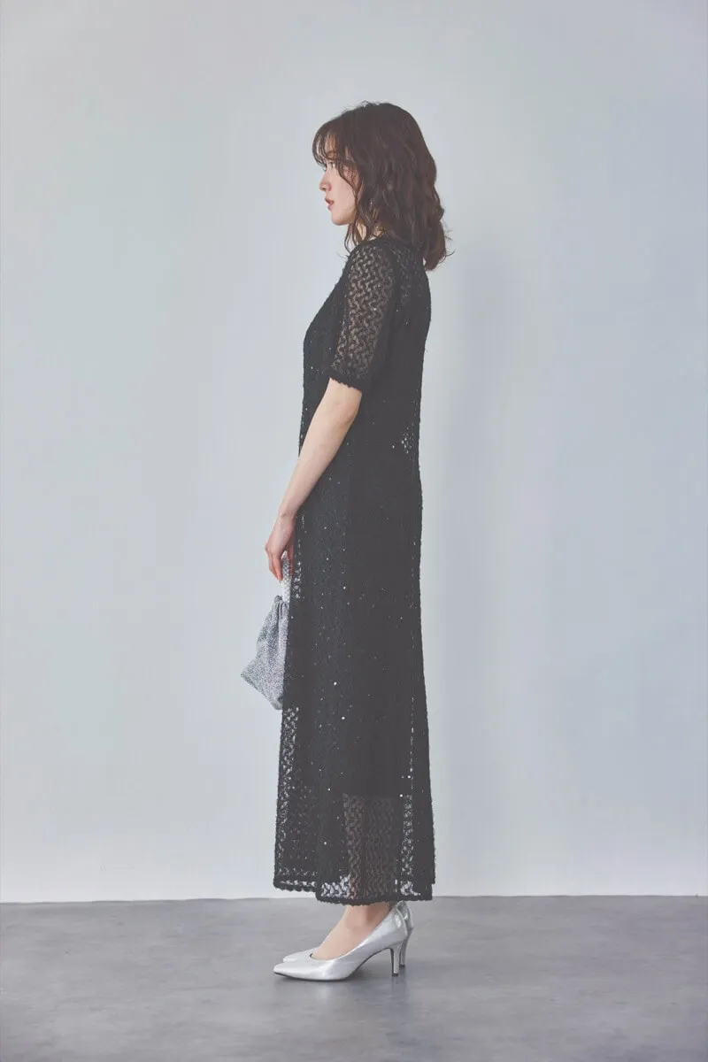 ブラックのスパンコールレースドレス