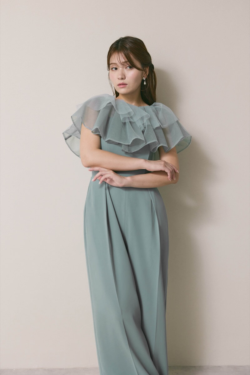 ブルーのチュールカラーベアパンツドレス