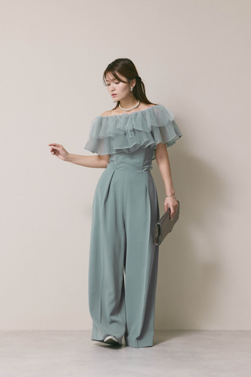 ブルーのチュールカラーベアパンツドレス