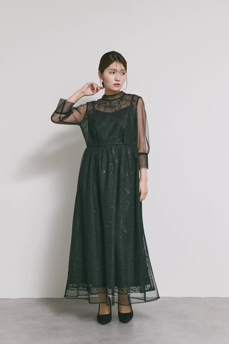 ブラックのレースミックスチュールドレス