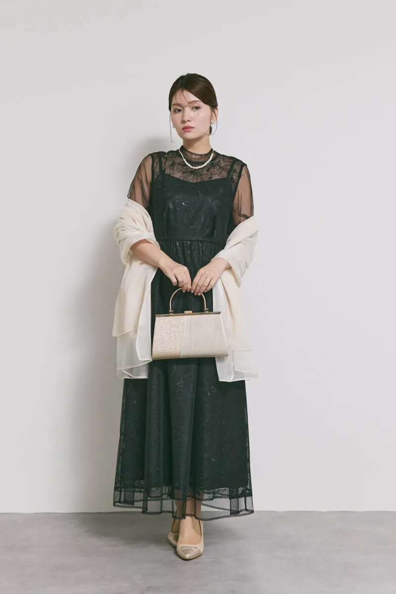 ブラックのレースミックスチュールドレス