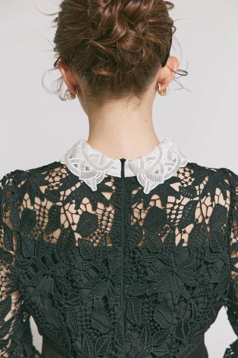 ブラックのビジューカラーレースドレス